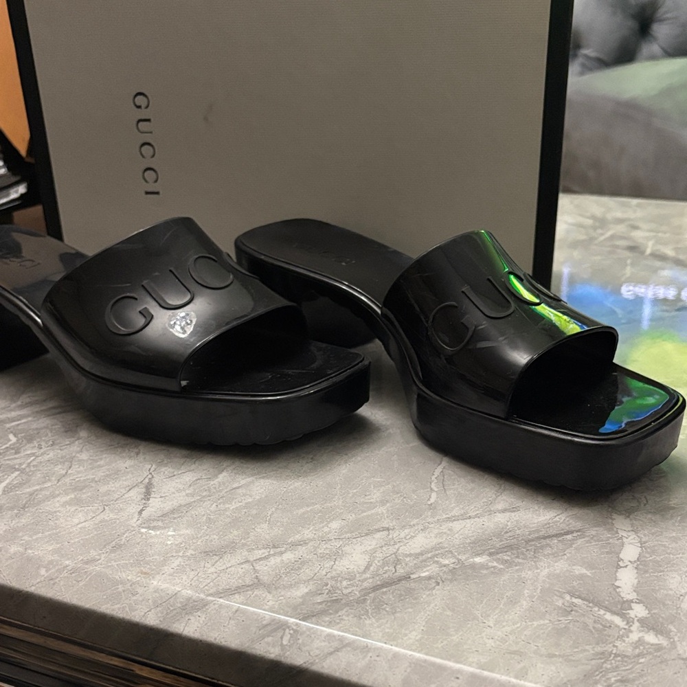 Gucci Glossy Black Slide Sandals - Picture 2 of 7